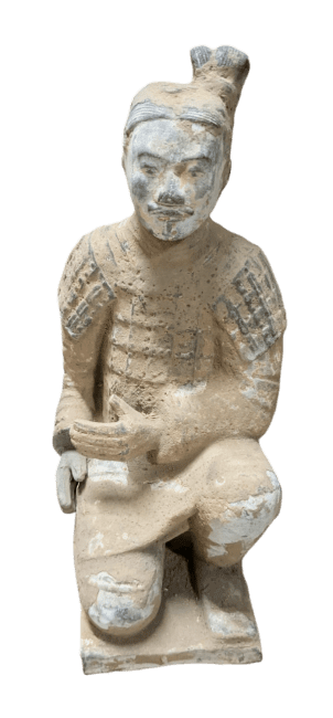 kadzidło i Kolorowa antyczna statua klęczącego łucznika z terakoty 26 cm
