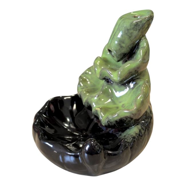 kadzidło i Ceramiczny uchwyt na kadzidełka z przepływem zwrotnym, kaskadowym wzorem i zielonymi liśćmi lotosu, 10 cm|pl