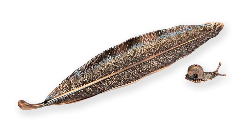 Metalowy uchwyt na kadzidełko w kształcie liścia ze ślimakiem w kolorze miedzi 25cm