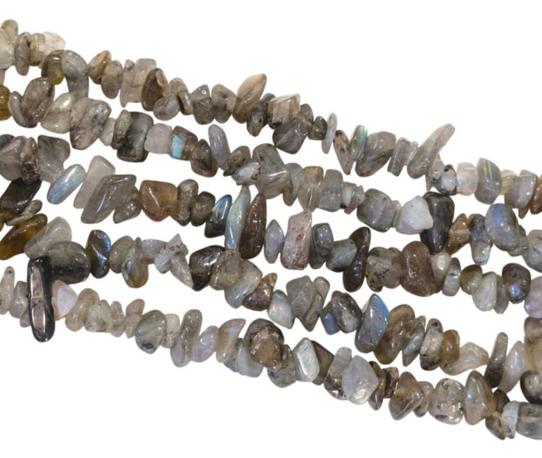 Łupiny labradorytu A o średnicy 5-8 mm na drucie 80 cm