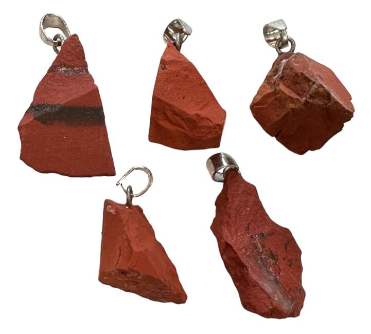 Wisiorek z czerwonego jaspisu z szorstkiego kamienia A x5
