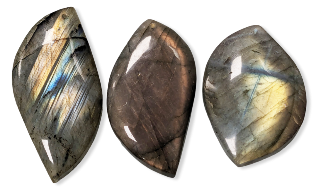 Wisiorki z kamienia labradorytowego o dowolnej formie, wiercone AA X 3