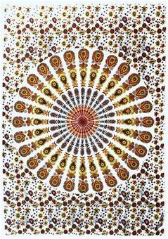 Mini Mandala w kolorze żółto-czerwonym wisząca na ścianie