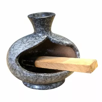 Czarny ceramiczny palnik fumigacyjny z białymi kloszami