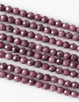 Fasetowane koraliki Rubin AA 3-4mm na drucie 40cm