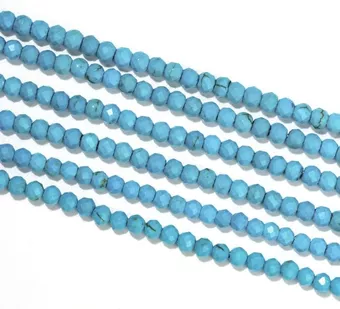Turquénite Howlite naturalnie barwiony fasetowany z koralikami o średnicy 3 mm na drucie o długości 40 cm