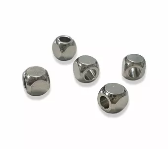 Zaokrąglone Kostki Przekładki ze Stali Nierdzewnej Srebrne 4mm x100