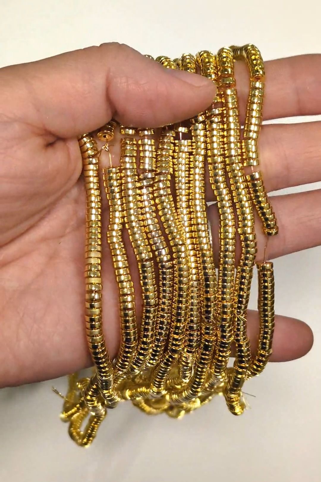 Złote koraliki dystansowe z hematytu – 4×1 mm