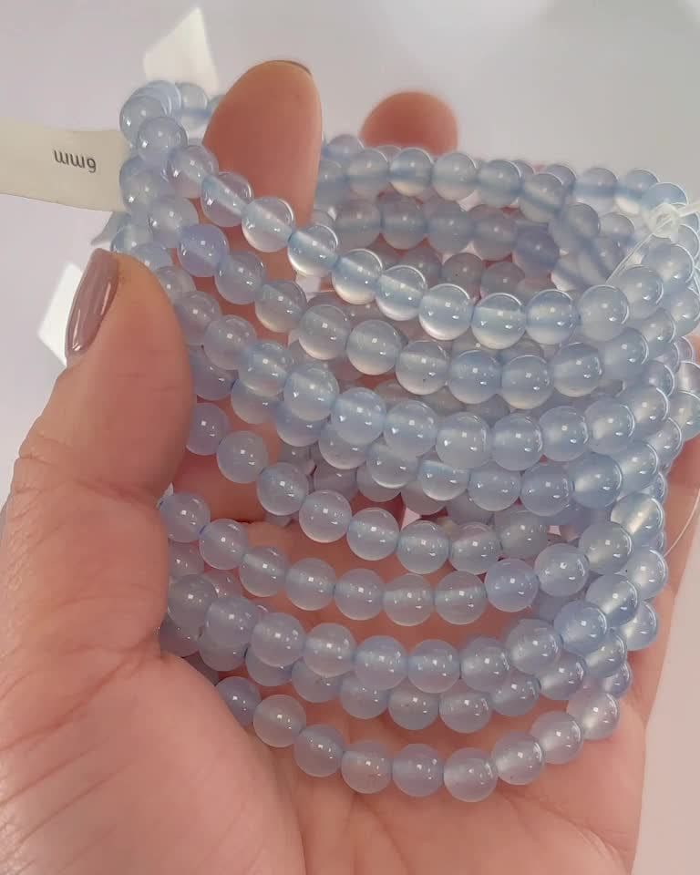 Koraliki do bransoletki z niebieskiego chalcedonu AAA o średnicy 6 mm