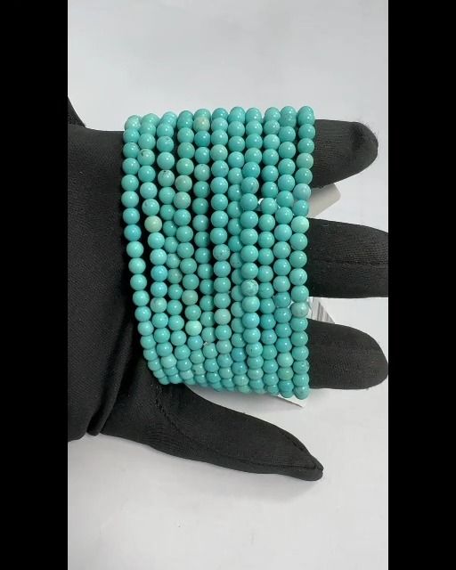 Bransoletka z naturalnego turquenitu Howlite barwiona koralikami o średnicy 4mm