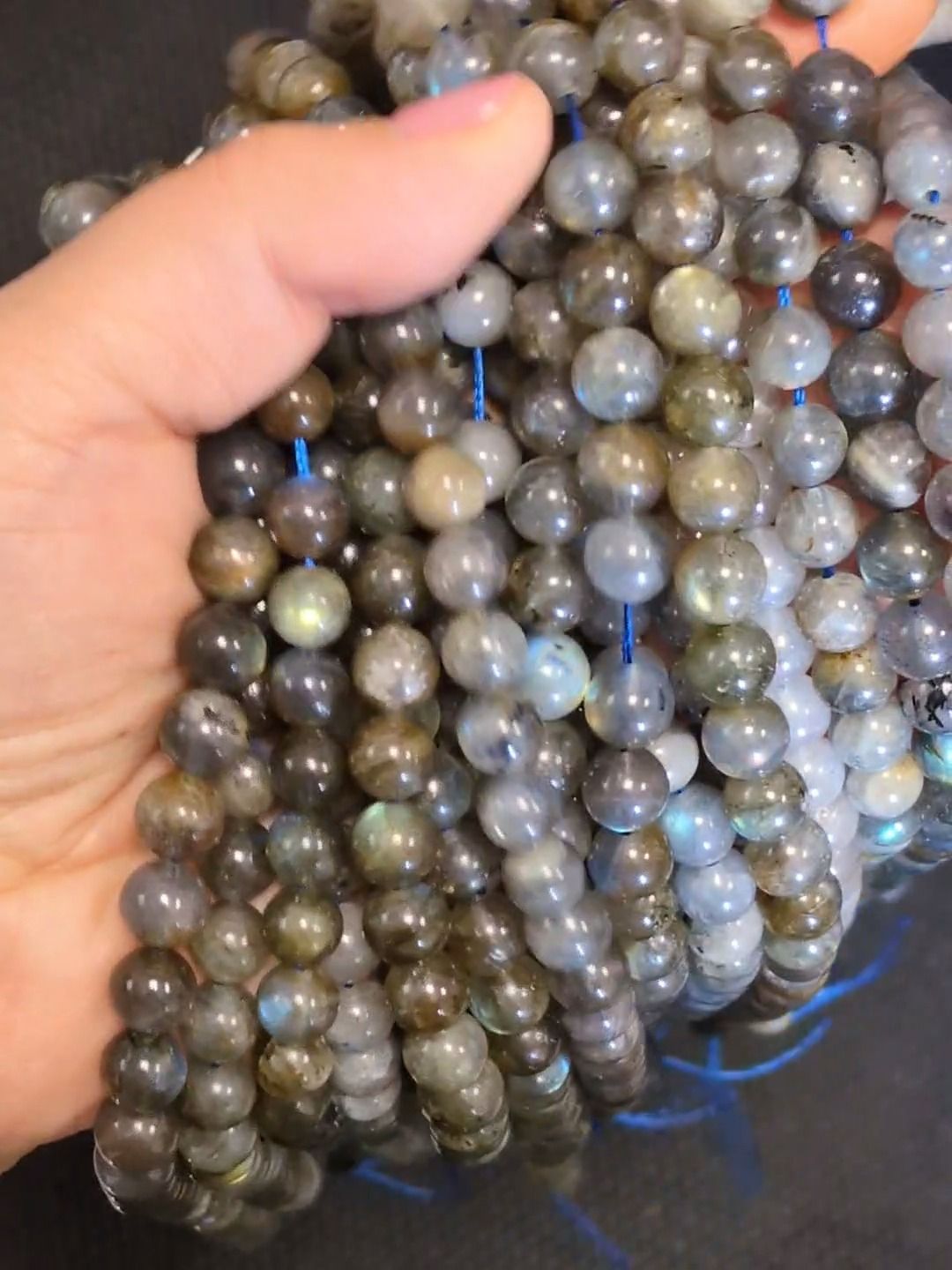 Koraliki labradorytu A o średnicy 8-9mm na drucie 40cm