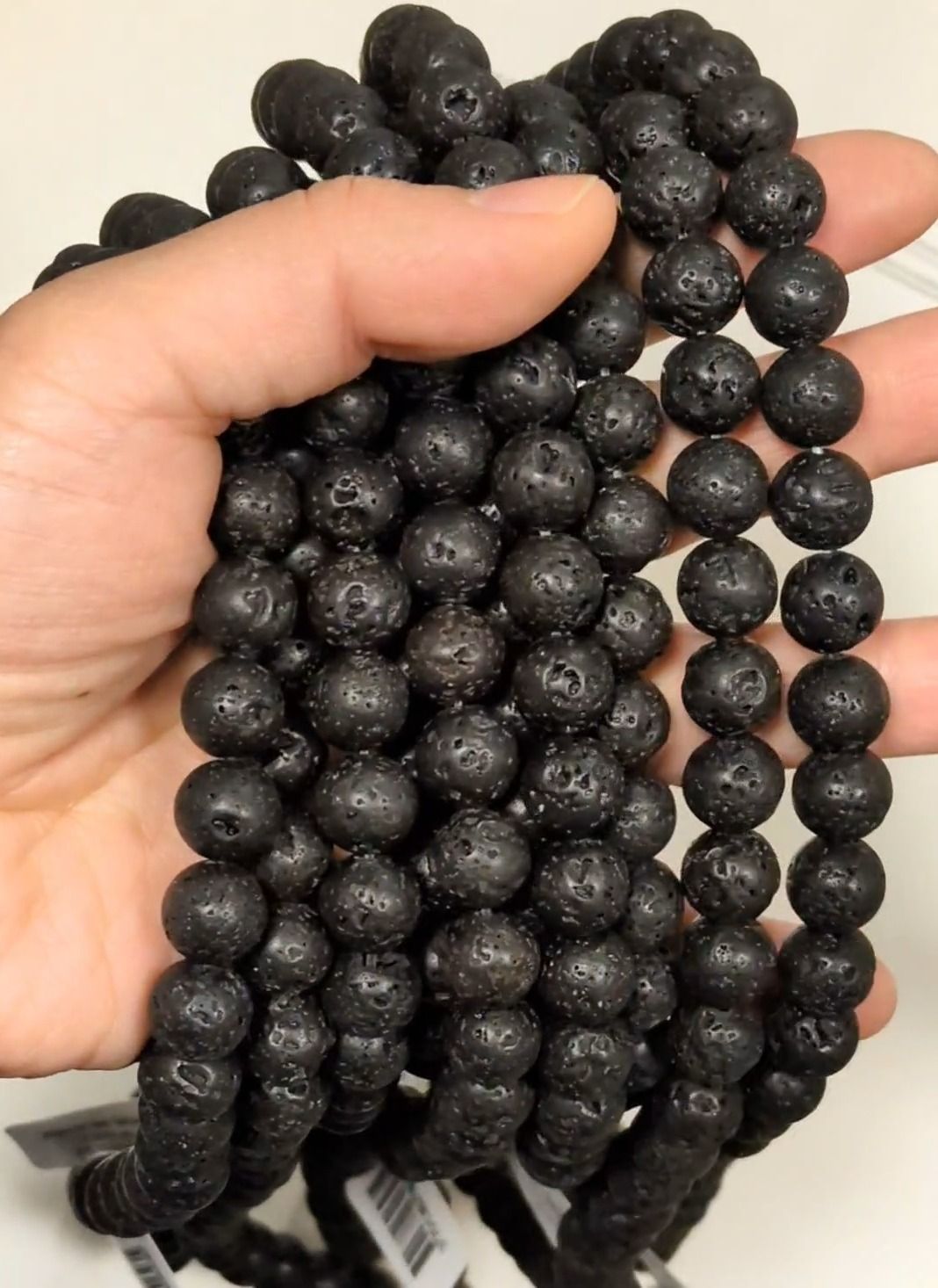 Kamień lawowy z koralikami 10mm na drucie 40cm