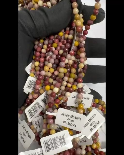 Koraliki Mokaite Jasper A o średnicy 4mm na drucie 40cm